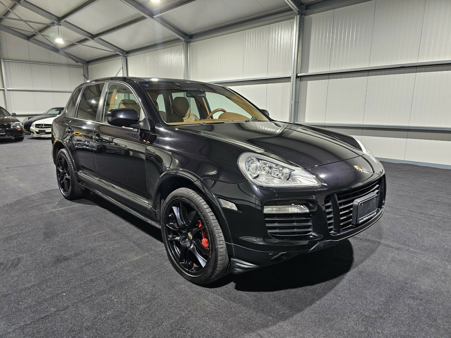 Porsche-Cayenne-0