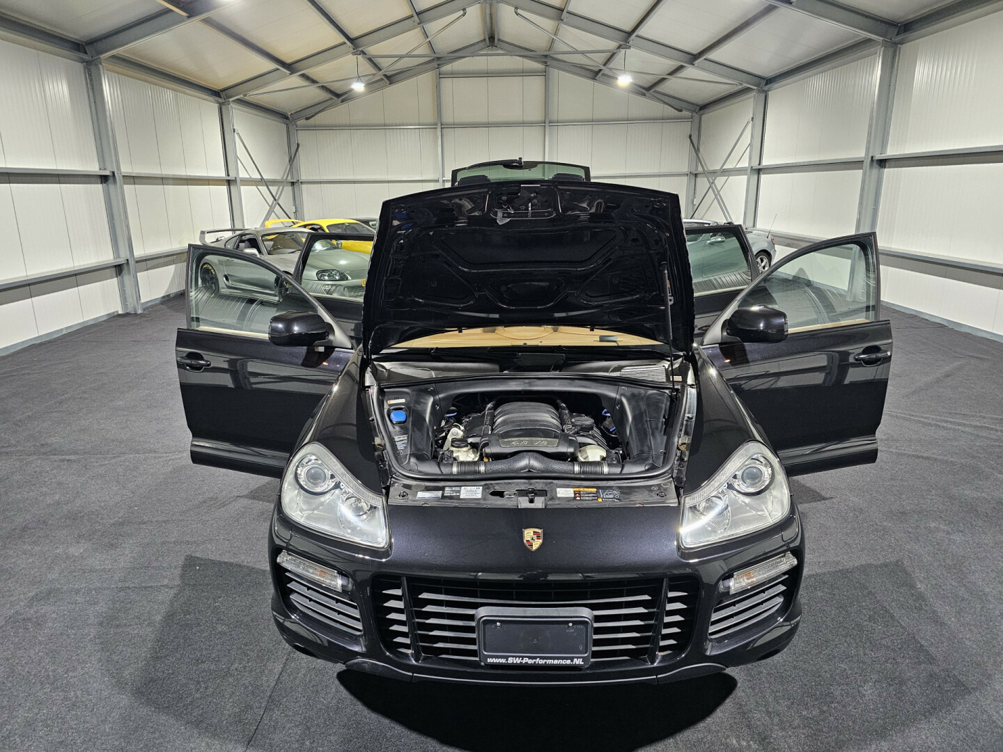 Porsche-Cayenne-40