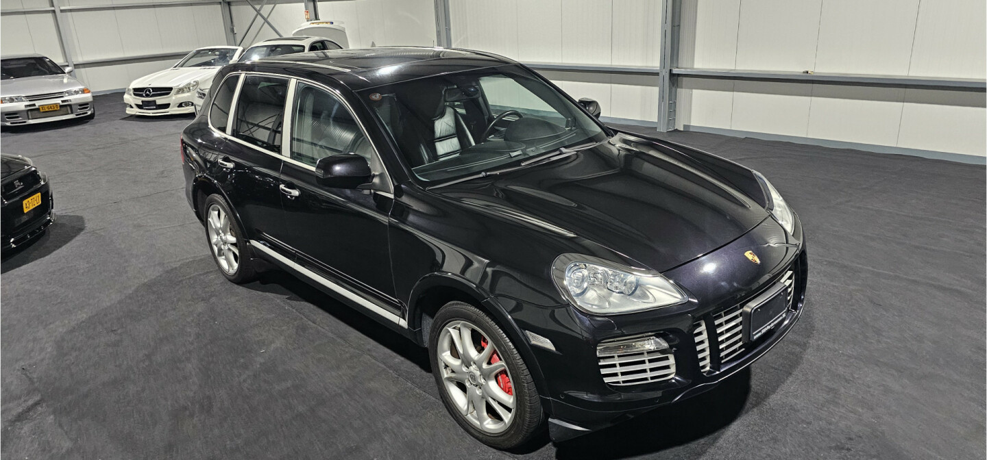 Porsche-Cayenne-13