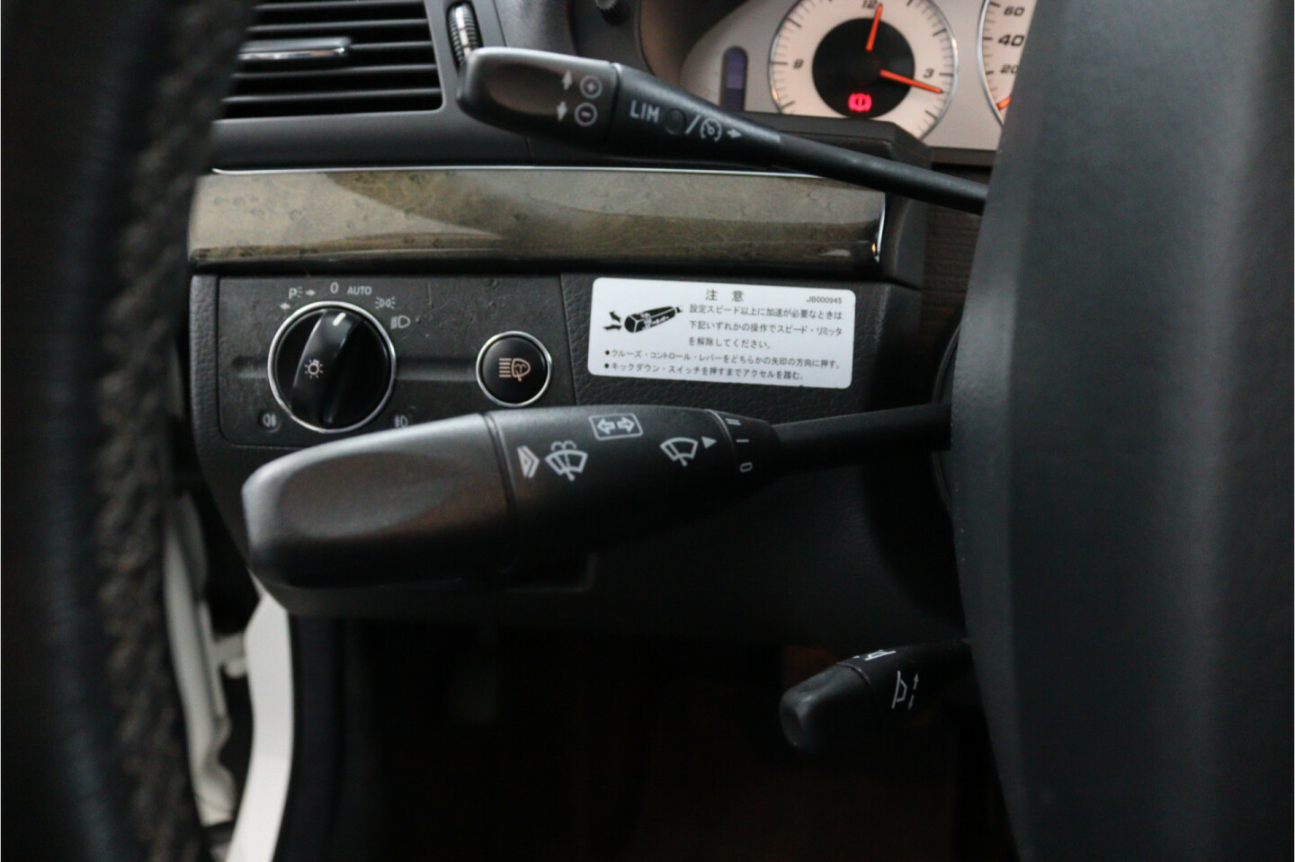 Mercedes-Benz-E-Klasse-22