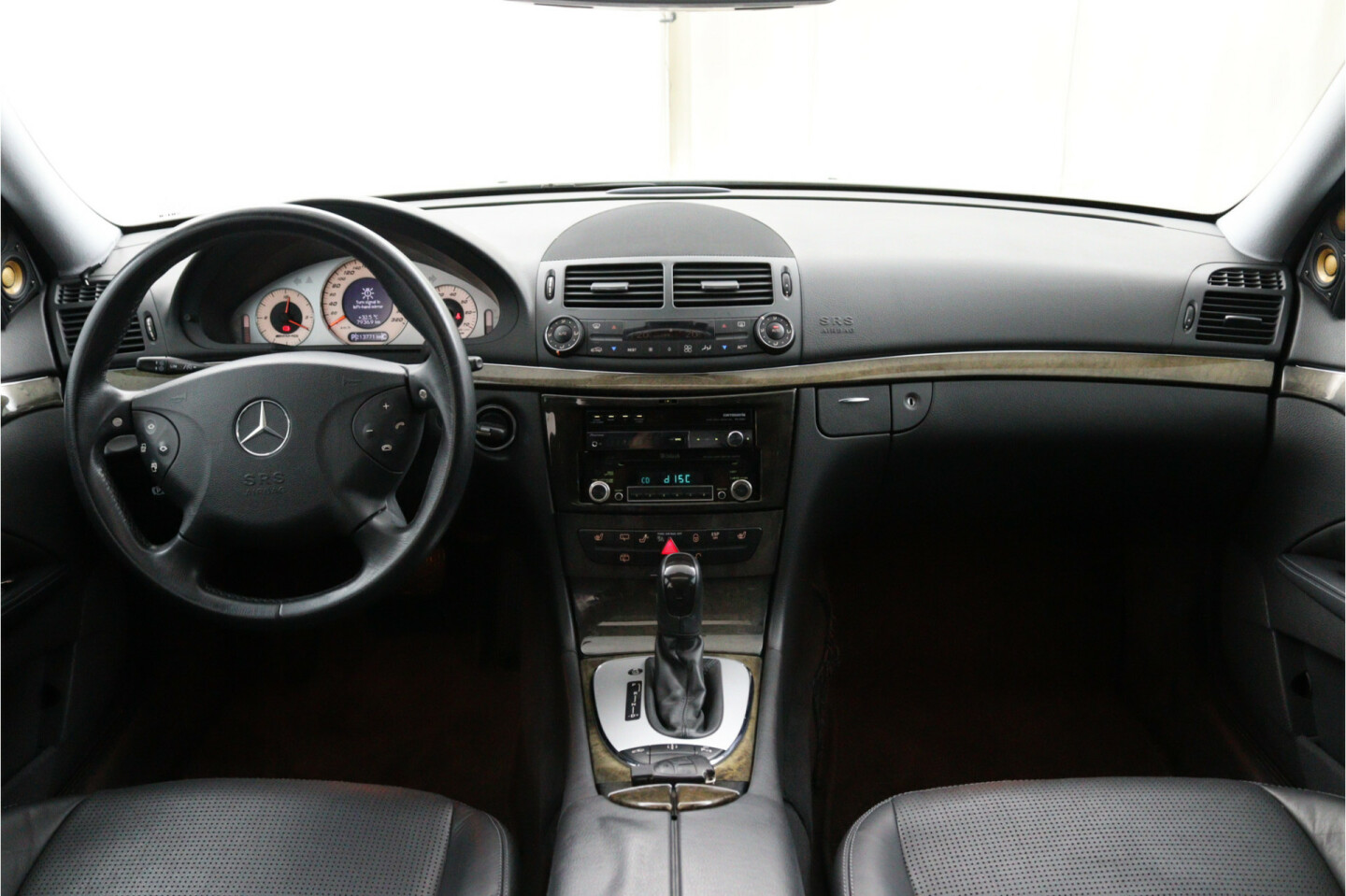Mercedes-Benz-E-Klasse-3